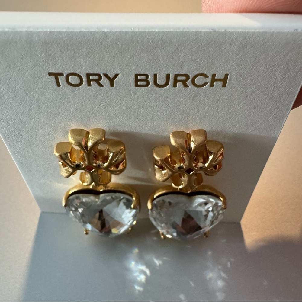 Tory Burch New Roxanne Crystal Brass Heart Drop Earrings - Picture 11 of 16